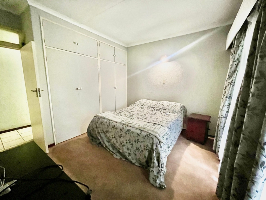5 Bedroom Property for Sale in Protea Park North West